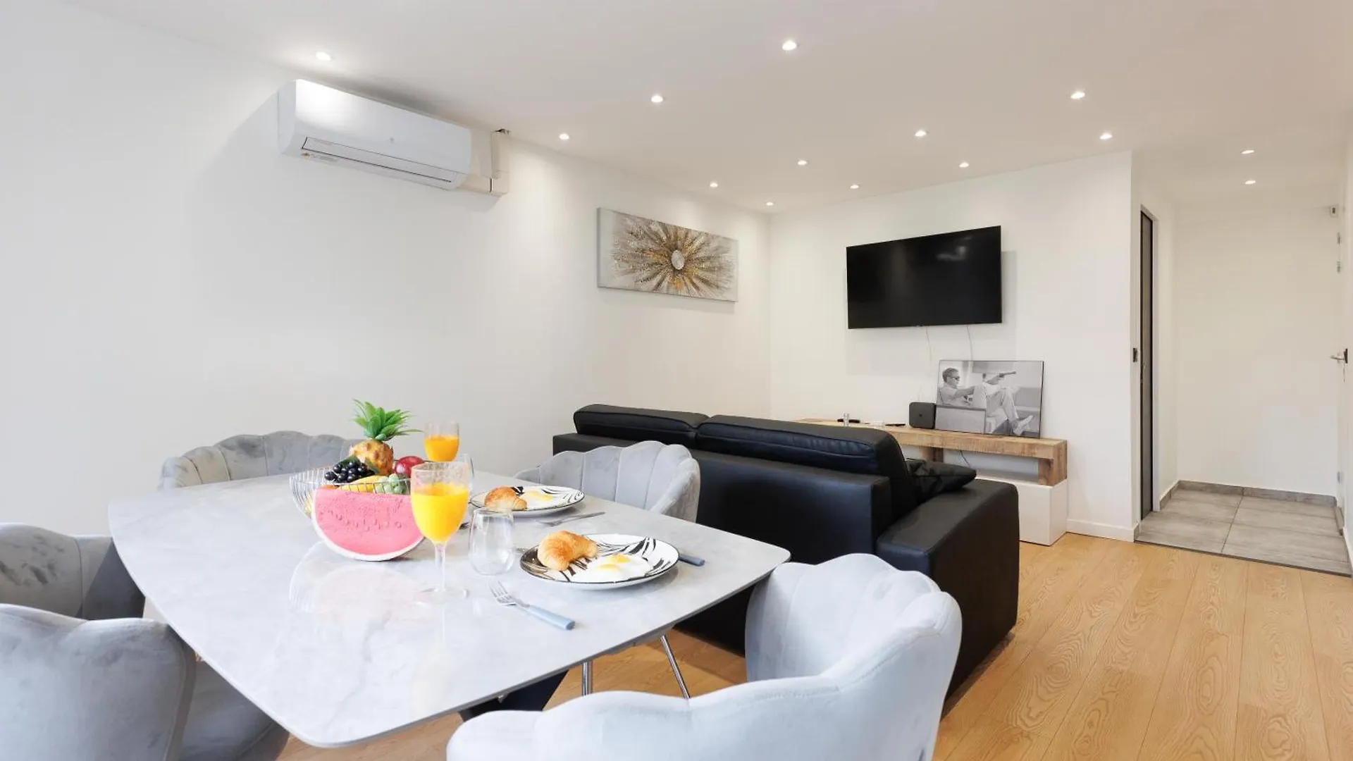 La Suite Du Festival Cannes 0*,  France